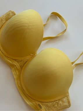 LA VIE EN ROSE Yellow Lace-Trim T-Shirt Bra - Women Intimates size 40DD